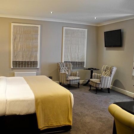 The Wyastone Hotel Cheltenham Bagian luar foto