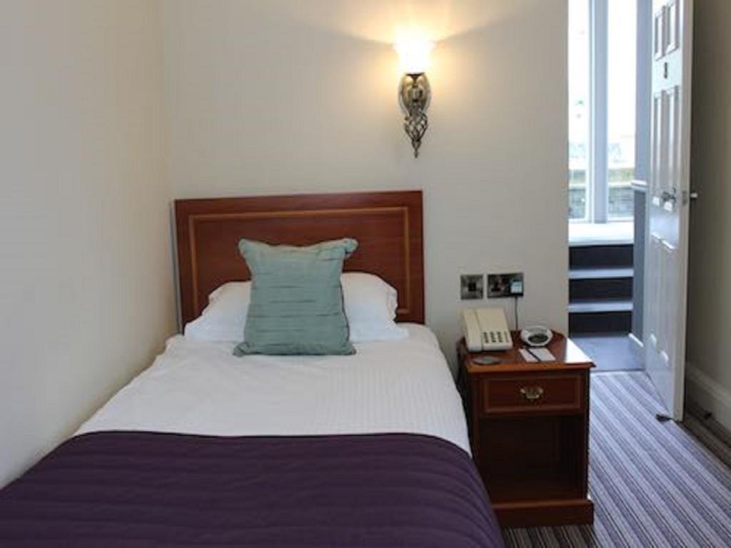 The Wyastone Hotel Cheltenham Ruang foto