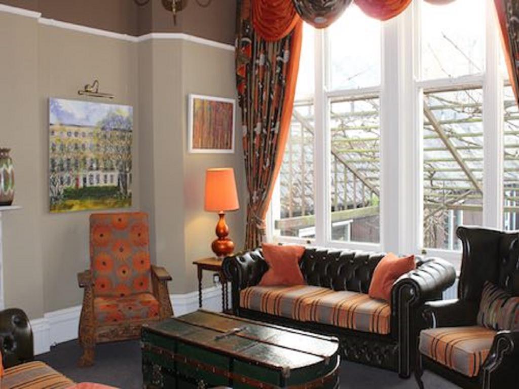 The Wyastone Hotel Cheltenham Bagian luar foto