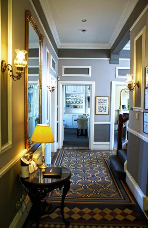 The Wyastone Hotel Cheltenham Bagian luar foto