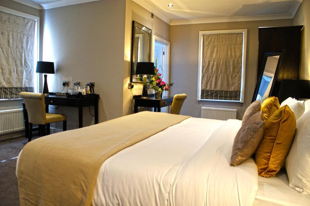 The Wyastone Hotel Cheltenham Ruang foto