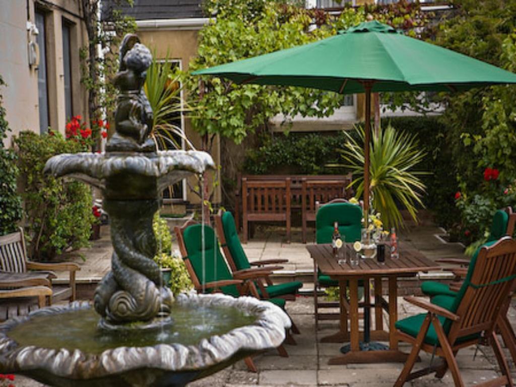 The Wyastone Hotel Cheltenham Bagian luar foto